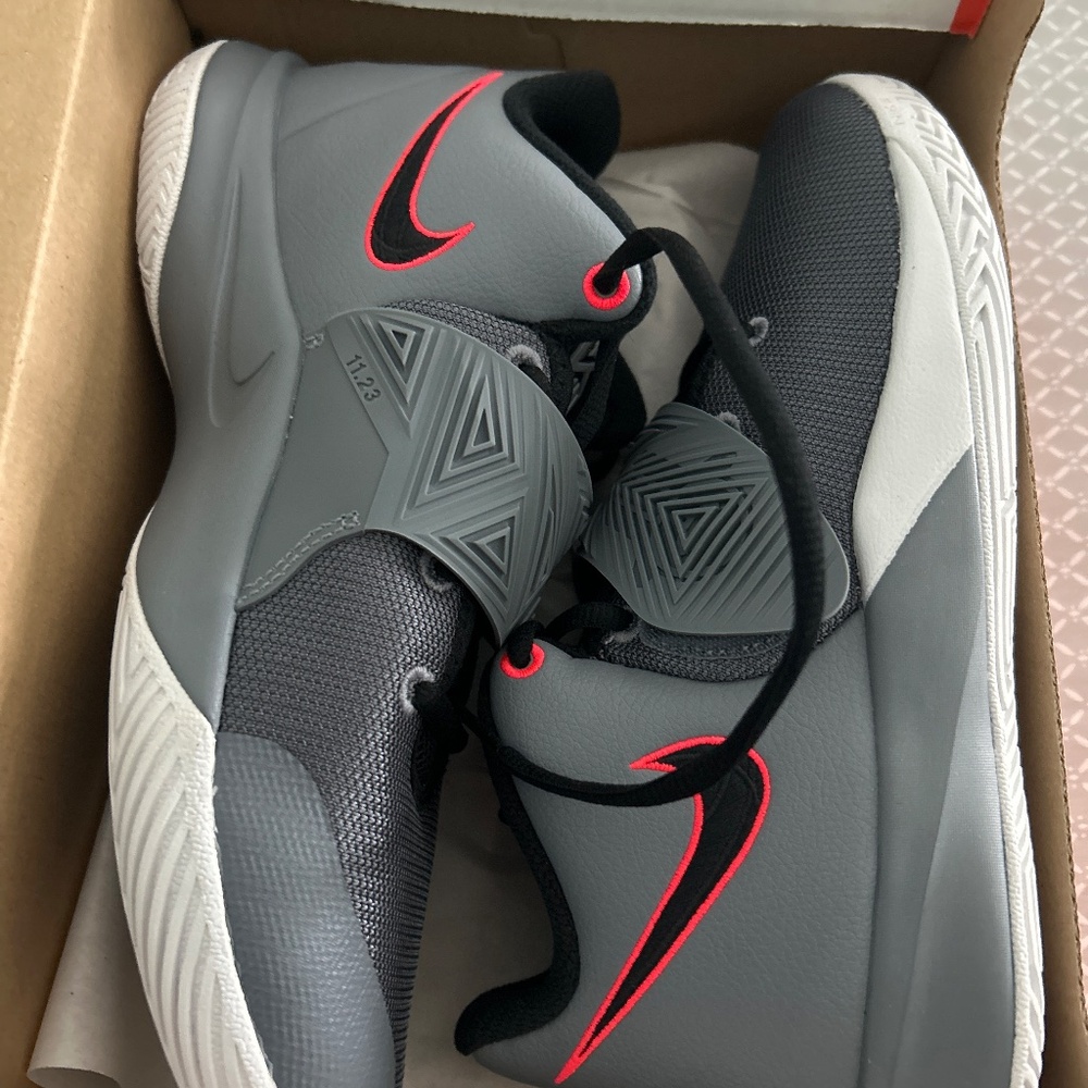 Kyrie Flytrap 3 - image 7